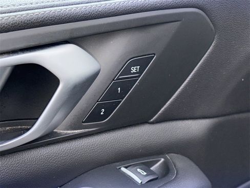 Used 2019 BMW X5 xDrive40i w/ Convenience Package image 16