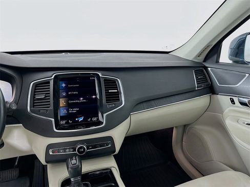 Used 2020 Volvo XC90 T5 Momentum w/ Protection Package Premier image 20