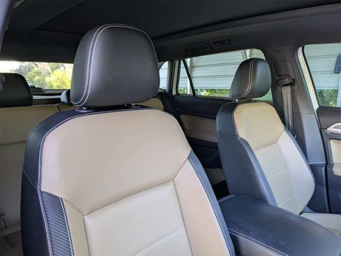 Used 2023 Volkswagen Atlas Cross Sport SE image 6