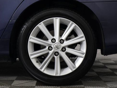 Used 2014 Toyota Camry XLE w/ Leather Package FWD image 16