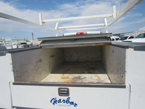 Used 2020 RAM 2500 Tradesman w/ Chrome Appearance Group RWD image 15