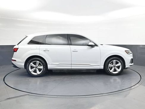 Used 2023 Audi Q7 3.0T Premium w/ Convenience Package AWD/4WD image 3