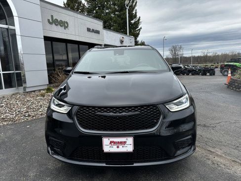 New 2026 Chrysler Pacifica Select w/ S Appearance Package image 12