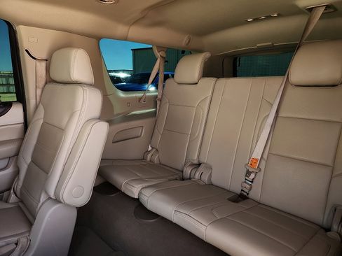 Used 2020 GMC Yukon XL Denali w/ Denali Ultimate Package image 9