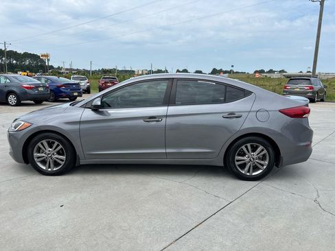 Used 2018 Hyundai Elantra Value Edition FWD image 7