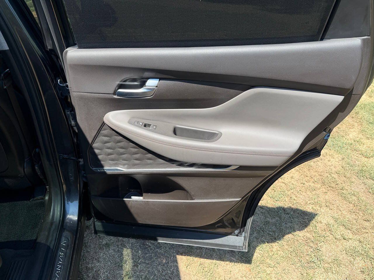 Used 2020 Hyundai Santa Fe Limited FWD image 17