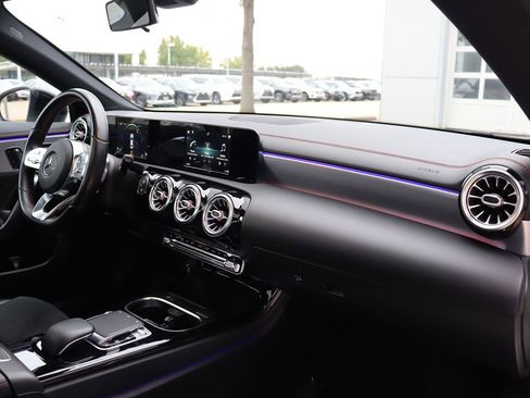 Used 2020 Mercedes-Benz CLA 250 image 13