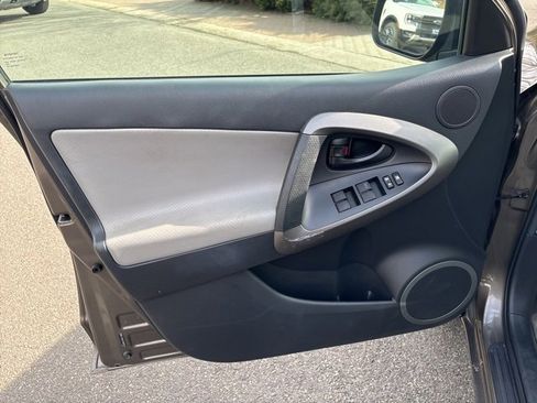 Used 2012 Toyota RAV4 Limited w/ Premium Plus Value Pkg image 17