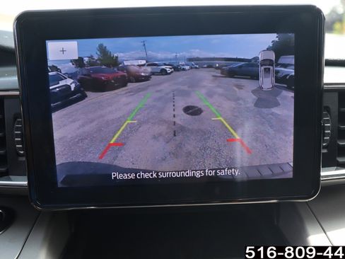 Used 2023 Ford Explorer XLT w/ Equipment Group 202A image 28