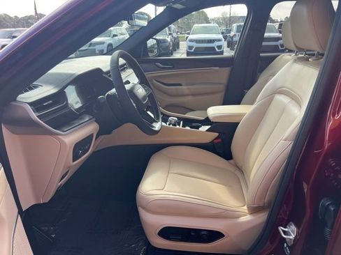 New 2026 Jeep Grand Cherokee L Limited image 8