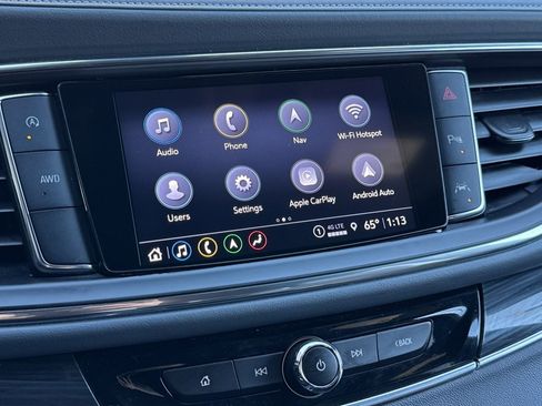 Used 2024 Buick Enclave Premium image 7