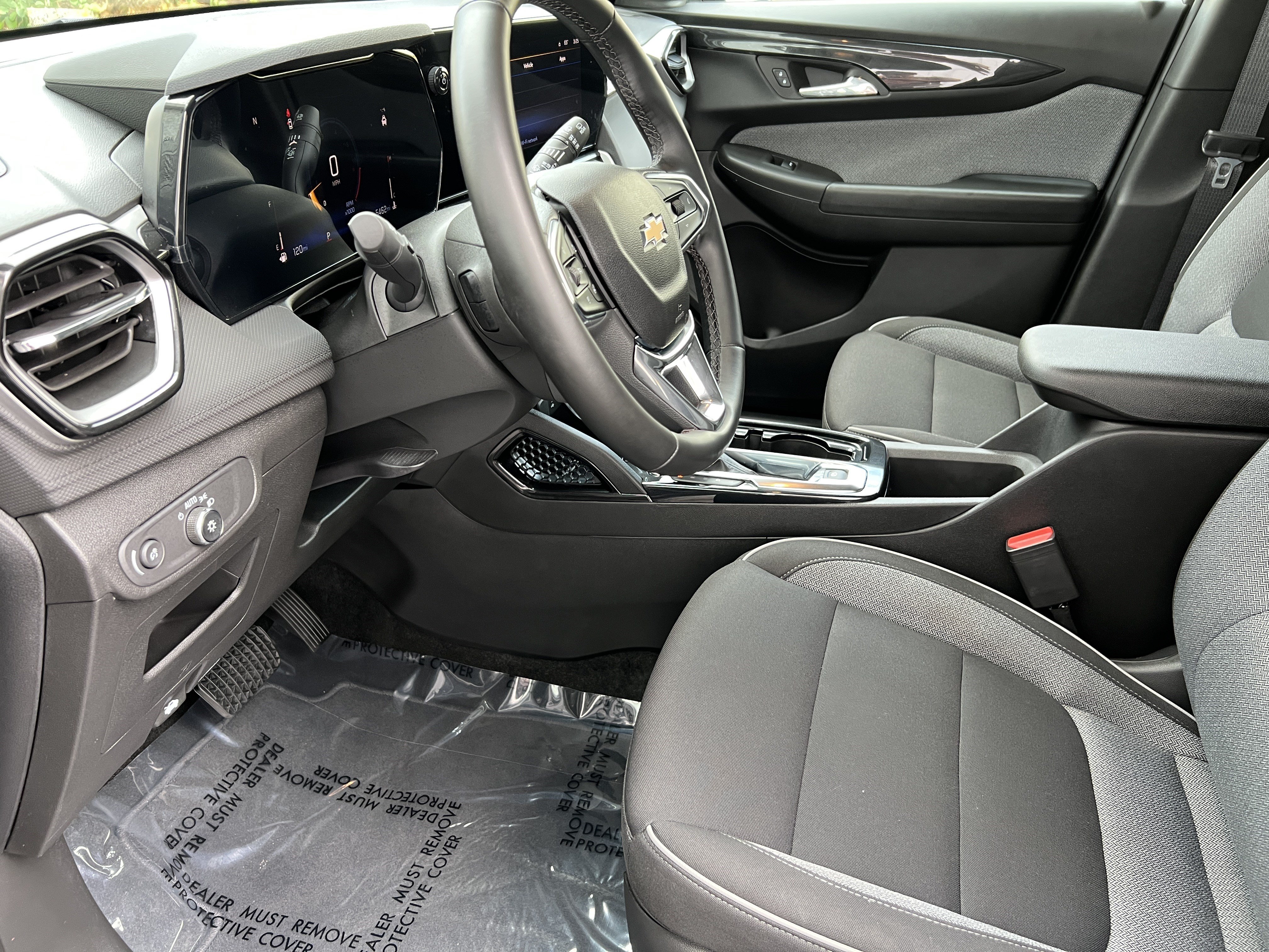 Used 2026 Chevrolet TrailBlazer LT w/ Convenience Package FWD image 13