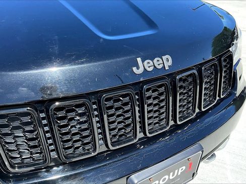 Used 2018 Jeep Grand Cherokee Limited image 28