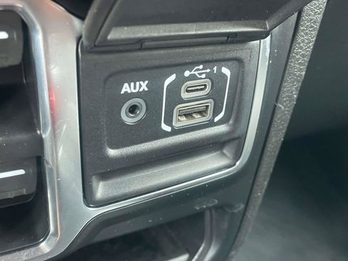 Used 2024 Jeep Wrangler Unlimited w/ Convenience Group AWD/4WD image 7
