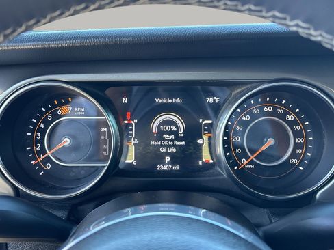 Used 2023 Jeep Wrangler Sahara image 31