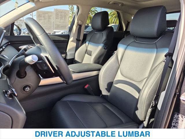 Used 2023 Genesis GV70 2.5T w/ Select Package AWD/4WD image 21