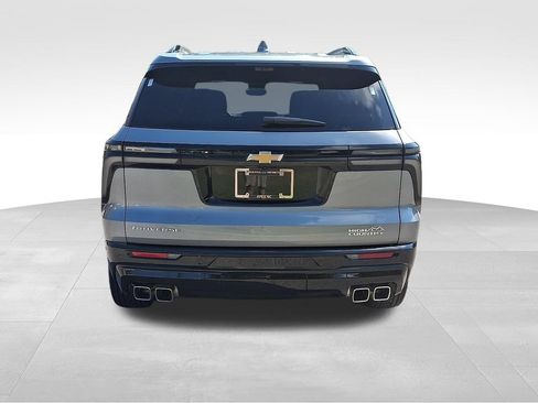 Used 2025 Chevrolet Traverse High Country w/ LPO, Floor Liner Package FWD image 5