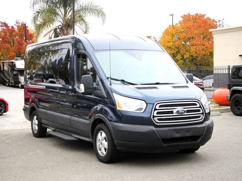 Used 2019 Ford Transit 350 XLT image 3