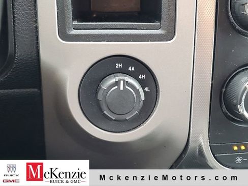 Used 2017 Ford Expedition XLT AWD/4WD image 20