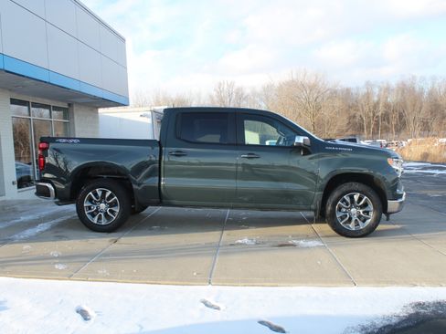 New 2026 Chevrolet Silverado 1500 LT image 3