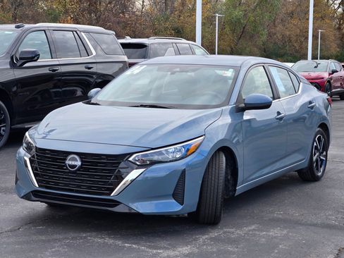 Used 2024 Nissan Sentra SV image 4