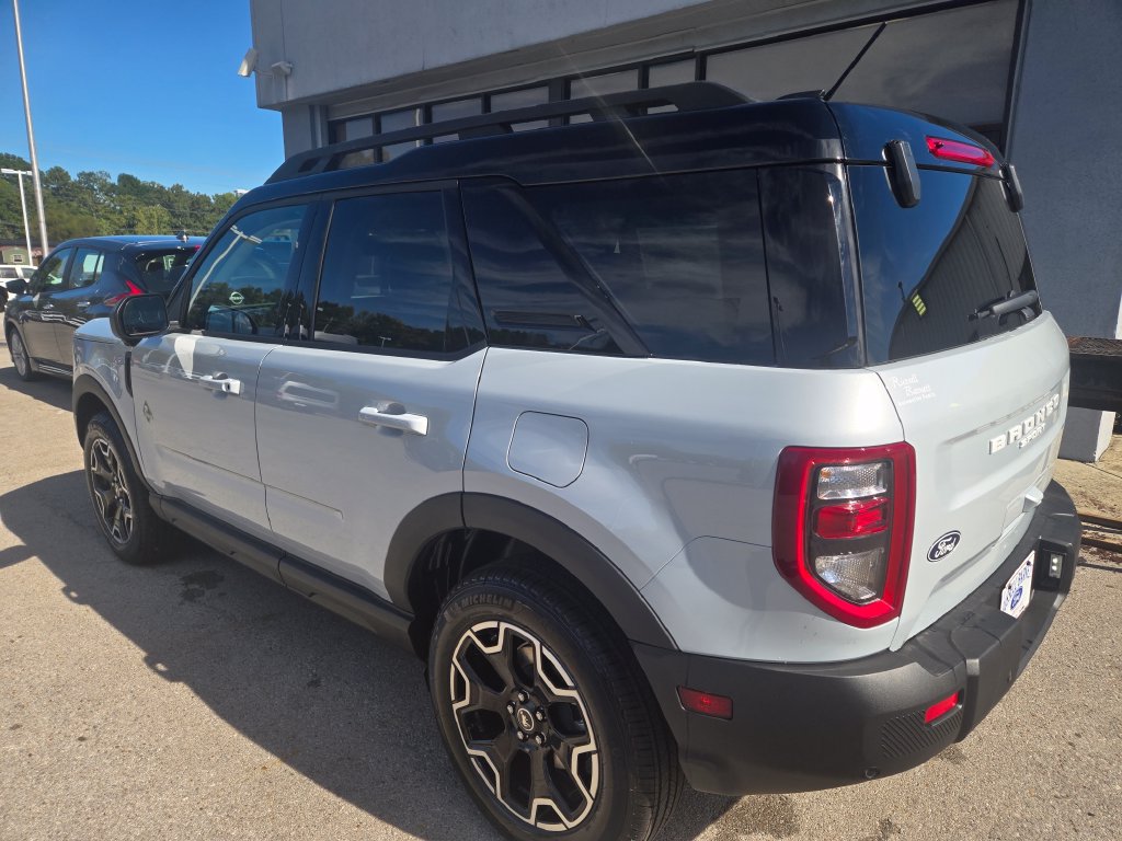 New 2026 Ford Bronco Sport Outer Banks w/ Outer Banks Tech Package+ AWD/4WD image 3