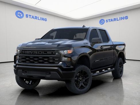 Used 2026 Chevrolet Silverado 1500 Custom Trail Boss w/ Midnight Edition AWD/4WD image 6