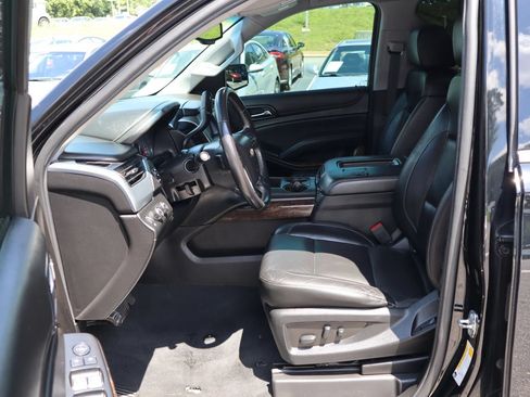 Used 2020 Chevrolet Suburban LT AWD/4WD image 9