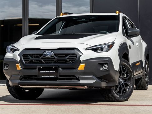 Used 2025 Subaru Crosstrek 2.5i Wilderness w/ Crosstrek Mirror Package image 1