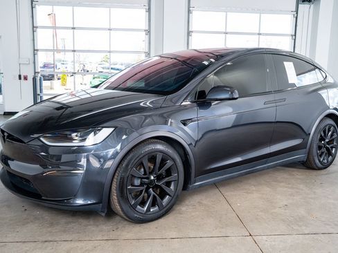 Used 2024 Tesla Model X image 11