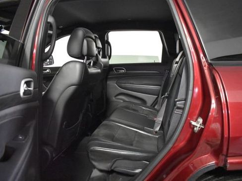 Used 2021 Jeep Grand Cherokee Laredo X AWD/4WD image 32