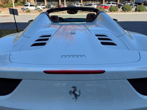 Used 2013 Ferrari 458 Spider image 56