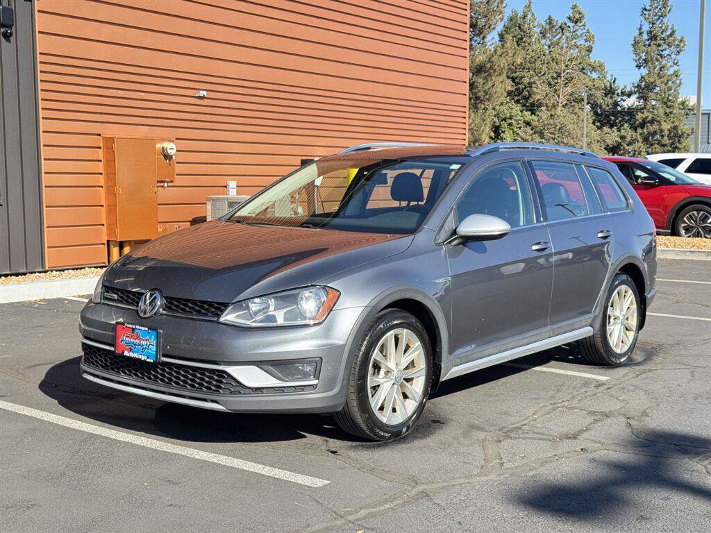 Used 2017 Volkswagen Golf Alltrack AWD/4WD image 1