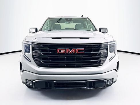 Used 2024 GMC Sierra 1500 Elevation AWD/4WD image 2