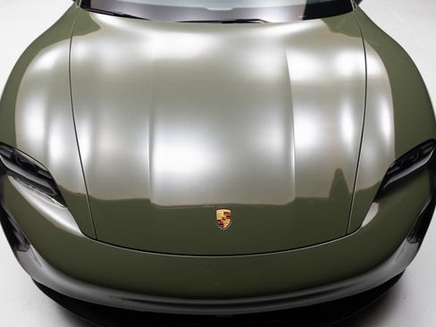 Used 2023 Porsche Taycan GTS image 34