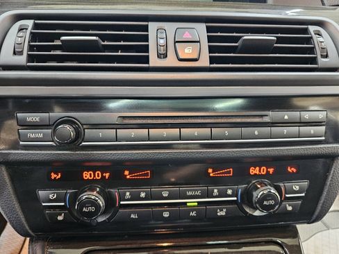 Used 2013 BMW 550i Sedan image 34