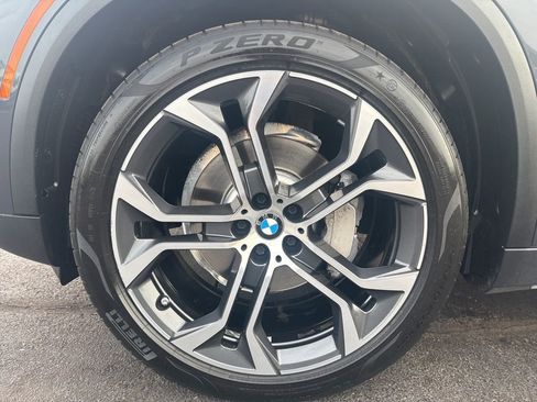 Used 2021 BMW X5 xDrive40i w/ Premium Package image 9