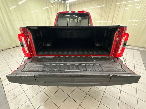 Used 2024 Ford F250 Lariat w/ Black Appearance Package image 12