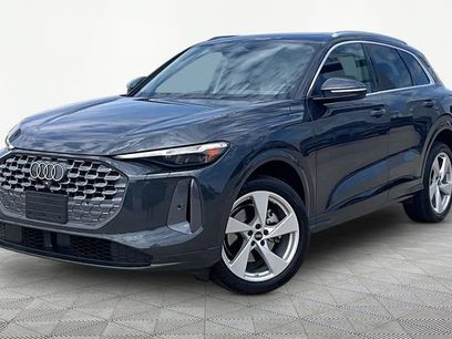 Used 2025 Audi Q5 2.0T w/ Premium Plus