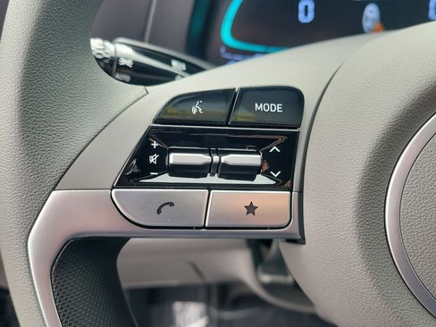 Certified 2025 Hyundai Elantra Hybrid FWD image 19