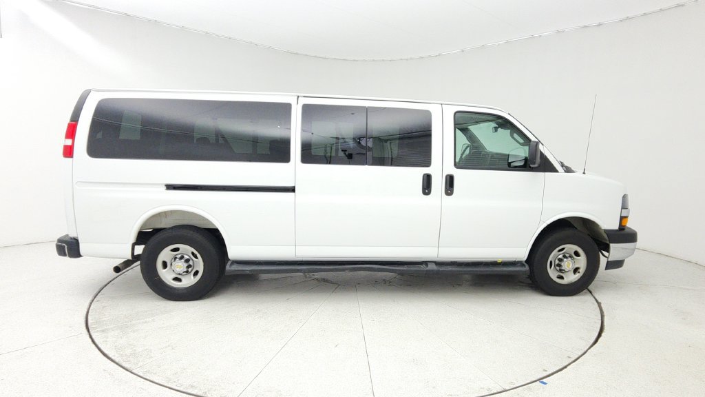 Used 2025 Chevrolet Express 3500 LT w/ LT Preferred Equipment Group RWD image 8