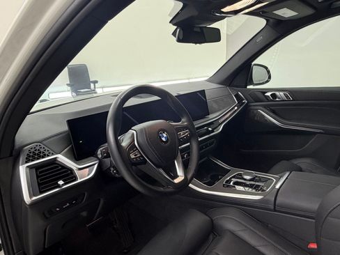 Used 2024 BMW X5 xDrive40i w/ Parking Assistance Package AWD/4WD image 4