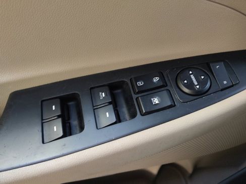 Used 2016 Hyundai Tucson Sport FWD image 27