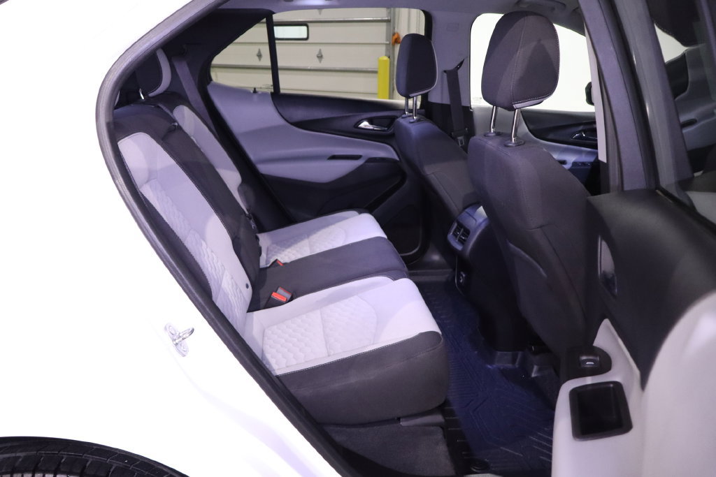 Used 2020 Chevrolet Equinox LS w/ LS Convenience Package FWD image 28
