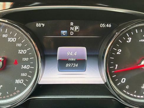 Used 2017 Mercedes-Benz E 300 4MATIC image 10