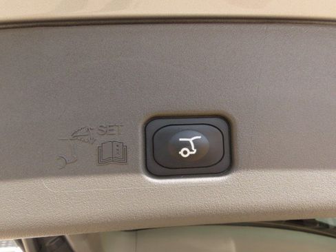 Certified 2025 Lincoln Nautilus Premier AWD/4WD image 13