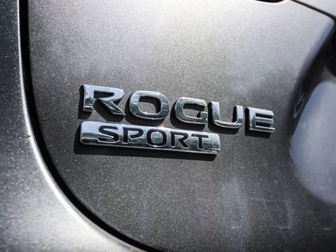 Used 2017 Nissan Rogue Sport SV w/ SV All-Weather Package AWD/4WD image 31
