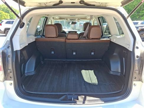 Used 2018 Subaru Forester 2.5i Touring AWD/4WD image 28