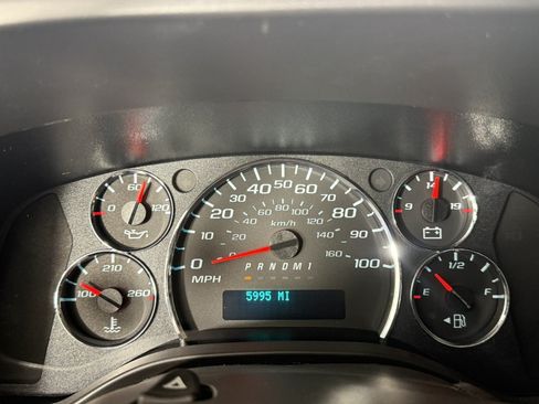 Used 2024 GMC Savana 2500 w/ Driver Convenience Package RWD image 18