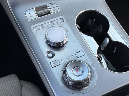 Used 2026 Genesis GV70 2.5T Select image 23